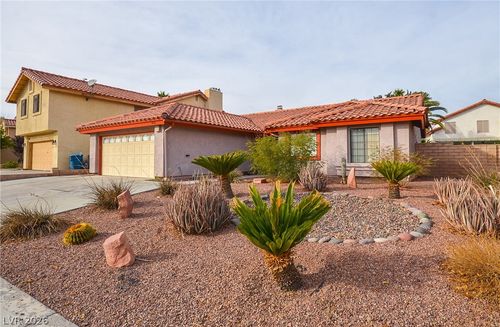 6762 Shelter Ln, Las Vegas, NV, 89103-4370 | Card Image