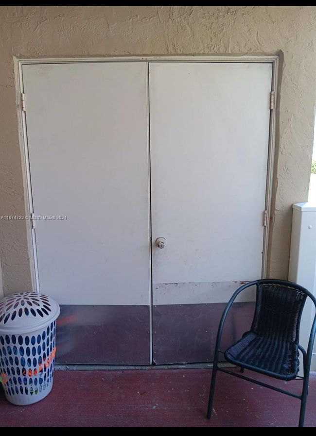 APT-108 - 18870 Nw 57 Th Ave, Condo with 2 bedrooms, 2 bathrooms and null parking in Hialeah FL | Image 4