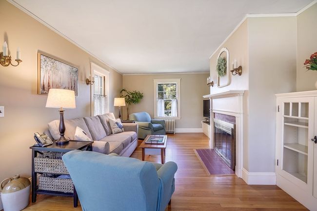 22 Elm St, House other with 3 bedrooms, 1 bathrooms and 5 parking in Woburn MA | Image 13