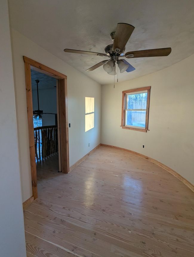 Silo upstairs bedroom | Image 39