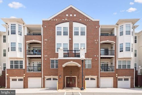 unit-407-9200 Charleston Dr, MANASSAS, VA, 20110-2834 | Card Image