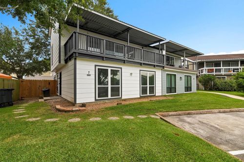 7 April Point Dr N, Montgomery, TX, 77356-5811 | Card Image