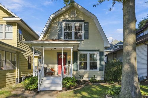 1003 Iowa Ave, Muscatine, IA, 52761-3348 | Card Image