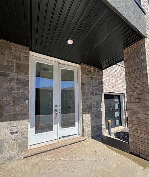 60-5678 Dorchester Rd, Niagara Falls, ON, L2G5S3 | Card Image