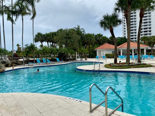 apt-216-3300 Ne 191st St, Aventura, FL, 33180-2440 | Card Image