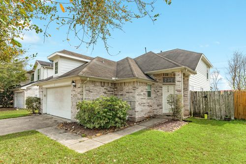 999 Brady Ln, Alvin, TX, 77511-4377 | Card Image