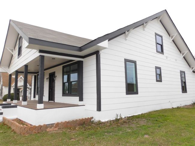 404 N Magnolia Ave, House other with 3 bedrooms, 4 bathrooms and null parking in Hubbard TX | Image 4