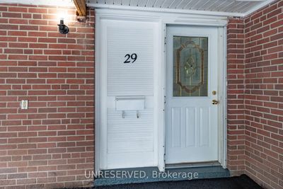 29 Farmington Dr, House other with 4 bedrooms, 3 bathrooms and 6 parking in Brampton ON | Image 2