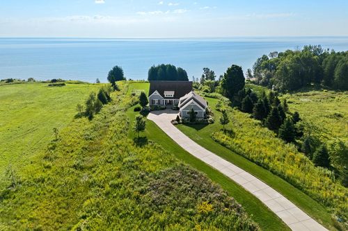 8807 Blue Heron Way, Newton, WI, 53063-9001 | Card Image