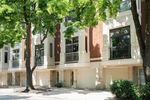 1721 N Bissell St, CHICAGO, IL, 60614-5554 | Card Image