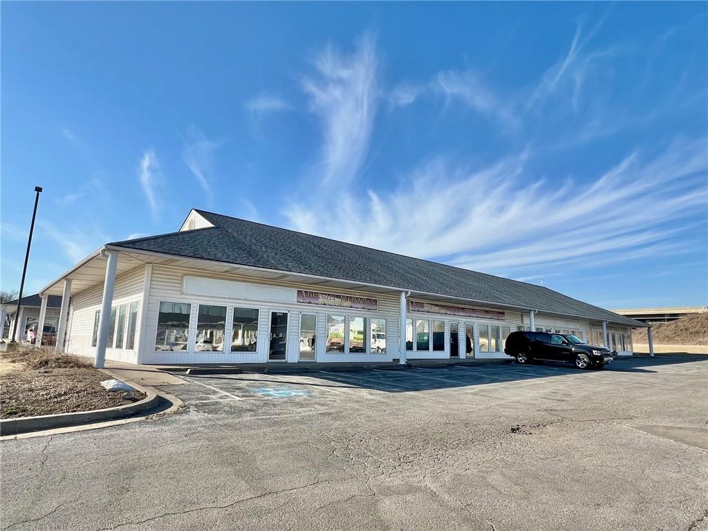 309 Park Ln, Odessa, MO