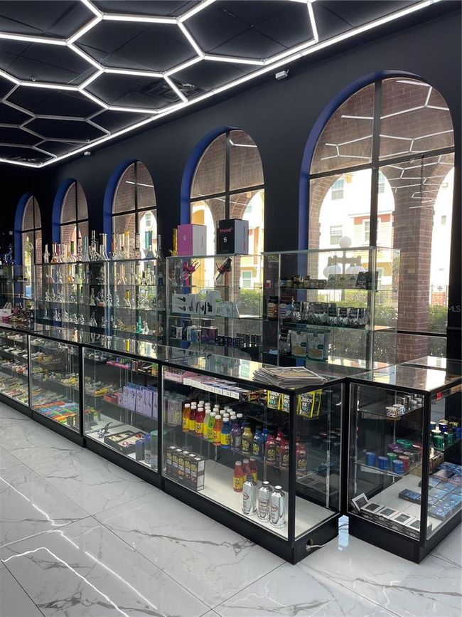 Smoke Shop | Image 6