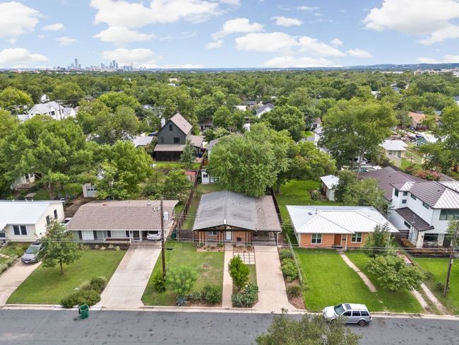 1807 Madison Ave, House other with 3 bedrooms, 1 bathrooms and 2 parking in Austin TX | Image 36