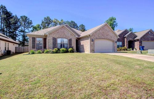 123 Nantucket Loop, Maumelle, AR, 72113-7267 | Card Image