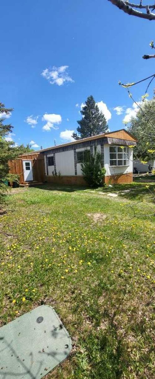 1116 7th Avenue, Beaverlodge, AB, T0H0C0 | Card Image