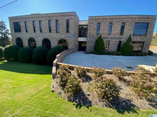 2820 Columbiana Rd, Vestavia Hills, AL, 35216-2589 | Card Image