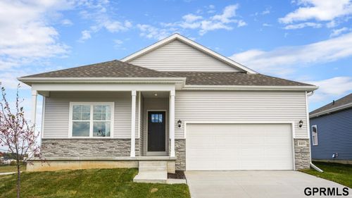 8352 S 176th Ave, Omaha, NE, 68136-2042 | Card Image