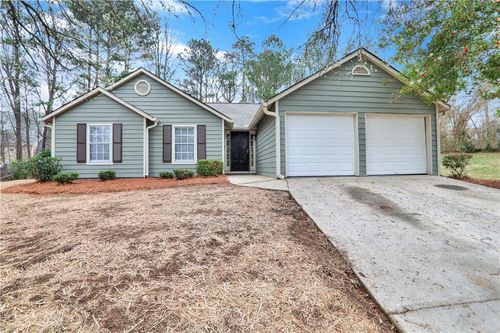3840 Willow Tree Cir, Douglasville, GA, 30135-7301 | Card Image