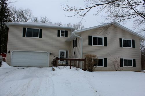 2551 Roberts Ct, Altoona, WI, 54720-1338 | Card Image