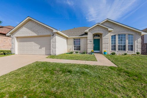 812 Passive Drive, Cedar Hill, TX, 75104 | Card Image