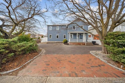 300 Daub Avenue, Hempstead, NY, 11557 | Card Image