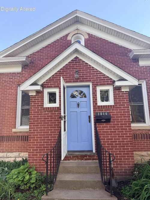 1016 Farnam Street, La Crosse, WI, 54601 | Card Image