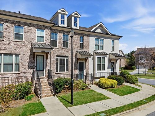 2051 Glenview Park Cir, Duluth, GA, 30097-8253 | Card Image