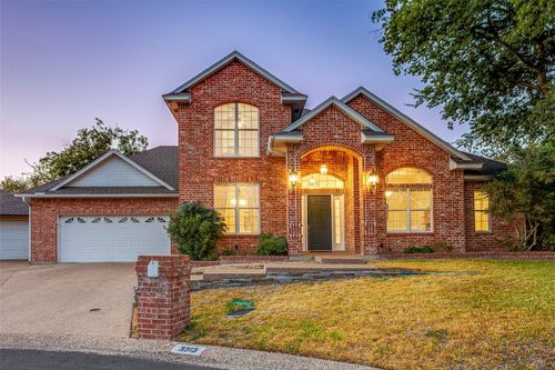 3313 Fox Hollow Cir, Waco, TX, 76708-2357 | Card Image