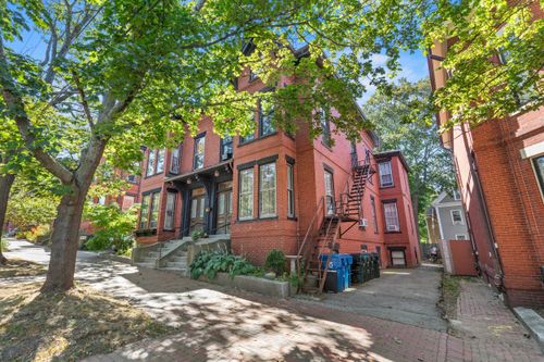 4-240 State Street, Portland, ME, 04101 | Card Image