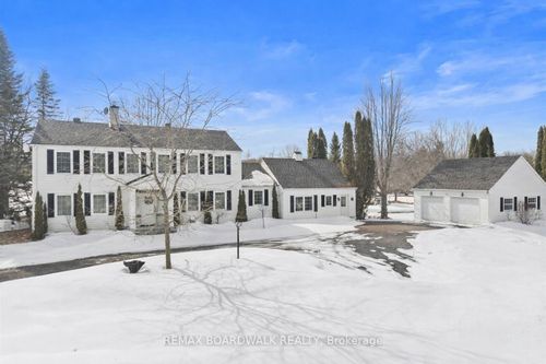 1530 Royal Orchard Dr, Cumberland, ON, K4C1A9 | Card Image