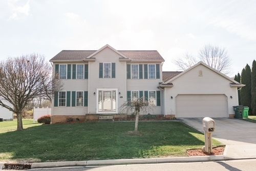 3069 Castello Cir Nw, Massillon, OH, 44646 | Card Image