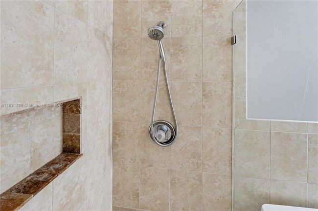 894 Ne Sandalwood Pl, Townhouse with 3 bedrooms, 3 bathrooms and null parking in Jensen Beach FL | Image 12
