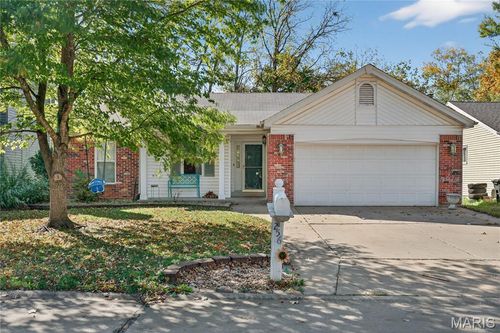 256 Barrington Dr, Saint Peters, MO, 63376-4526 | Card Image