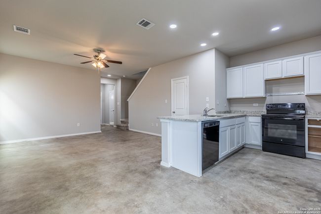 UNIT-404 - 7239 Converse Ridge Ln, House other with 3 bedrooms, 3 bathrooms and null parking in San Antonio TX | Image 7