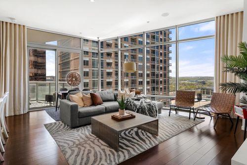 14c-200 Congress Ave, Austin, TX, 78701-4532 | Card Image