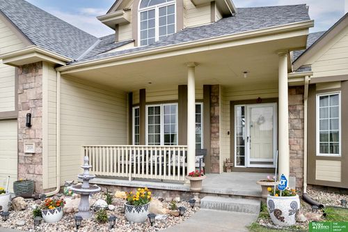 2004 Longview St, Papillion, NE, 68133-2559 | Card Image