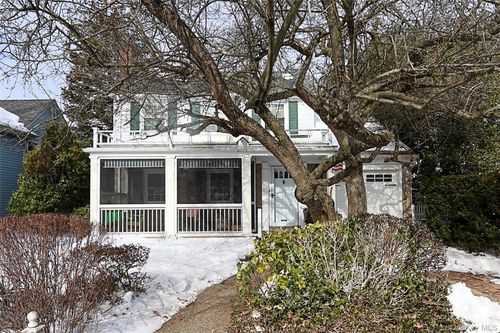 2926 Davis St, Oceanside, NY, 11572-2028 | Card Image