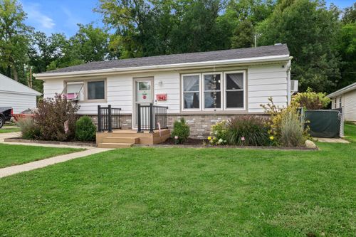 942 Carey St, Lake Geneva, WI, 53147-1010 | Card Image