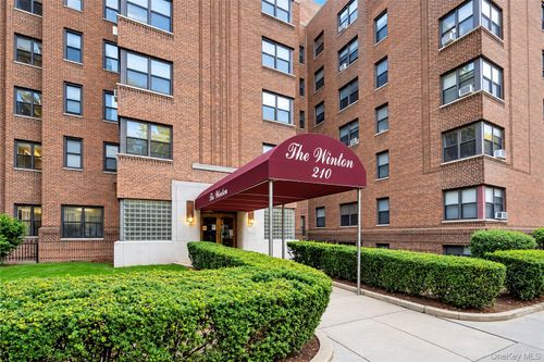 5l-210 Martine Ave, White Plains, NY, 10601-3436 | Card Image