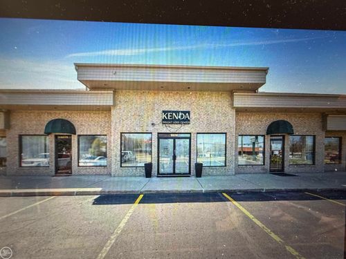 8074 21 Mile Rd, Shelby Twp, MI, 48317-4310 | Card Image