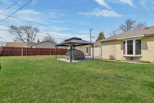 1713 Innercircle Dr, House other with 3 bedrooms, 1 bathrooms and 6 parking in Crest Hill IL | Image 28