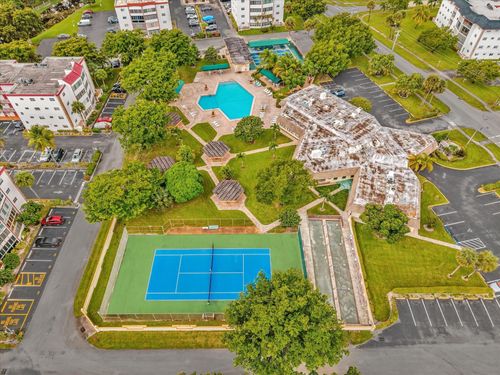 308-3990 Nw 42nd Ave, Lauderdale Lakes, FL, 33319-4802 | Card Image