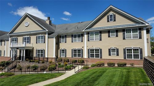 105 Canter Ct, Goshen, NY, 10924-8930 | Card Image
