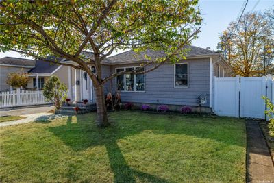 3156 4th Street, House other with 3 bedrooms, 2 bathrooms and null parking in Oceanside NY | Image 3