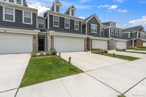 4782 Broomfield Way, Lake Orion, MI, 48359-1956 | Card Image