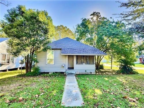 646 Avenue E, Bogalusa, LA, 70427-3628 | Card Image