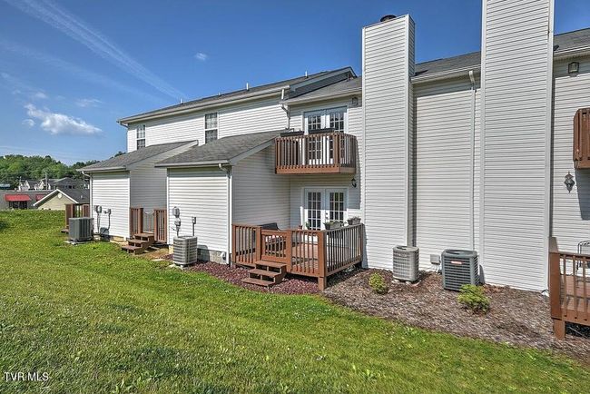 3 - 2023 Weaver Pike, Condo with 2 bedrooms, 2 bathrooms and null parking in Bristol TN | Image 24
