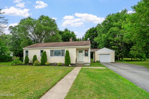 9 Bluebird Rd, South Glens Falls, NY, 12803-5703 | Card Image