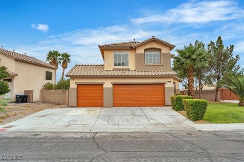 4622 Rockpine Dr, North Las Vegas, NV, 89081-3290 | Card Image