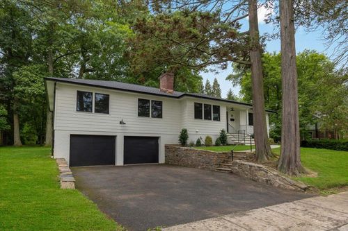 19 Midchester Ave, White Plains, NY, 10606-3604 | Card Image
